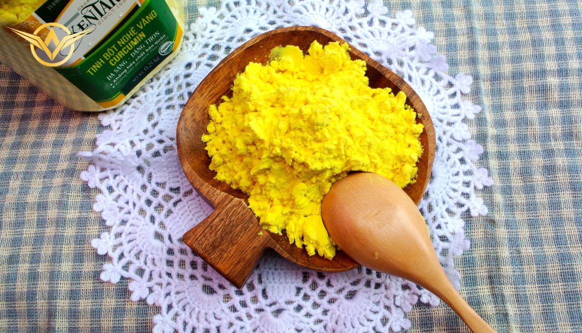 2-3-1 Thành phần Curcumin trong tinh bột nghệ có tác động ứng chế việc sản sinh melanin gây đen sạm da.