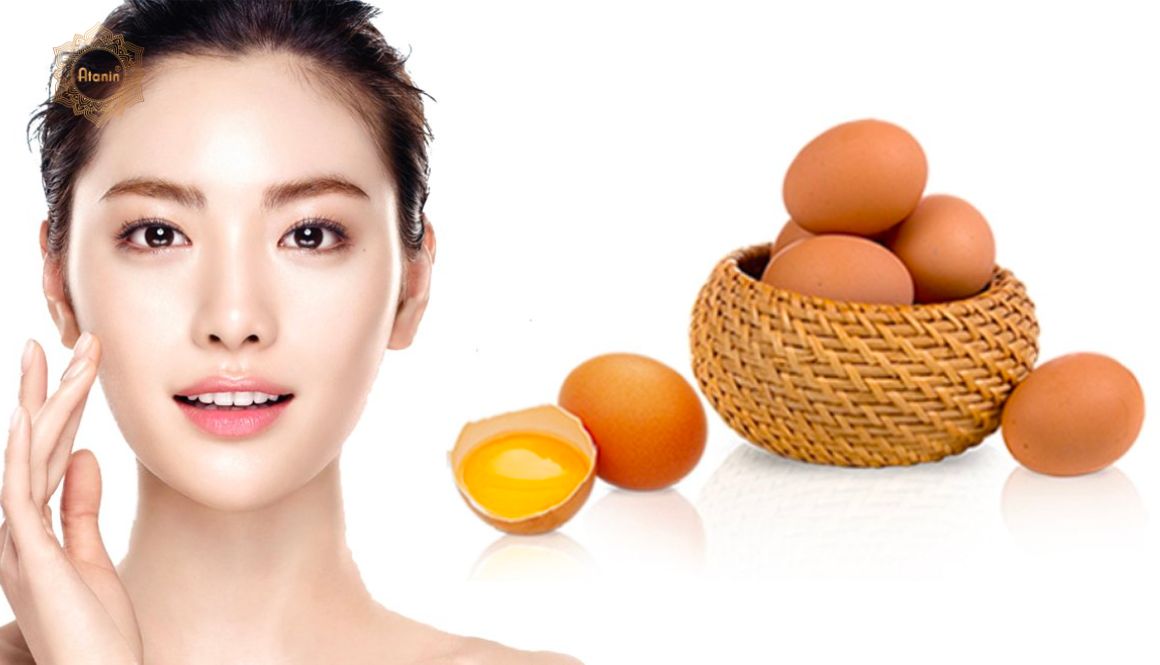 Trong trứng gà có chứa vitamin B2 và vitamin A  giúp ngăn ngừa lão hóa da vô cùng hiệu quả