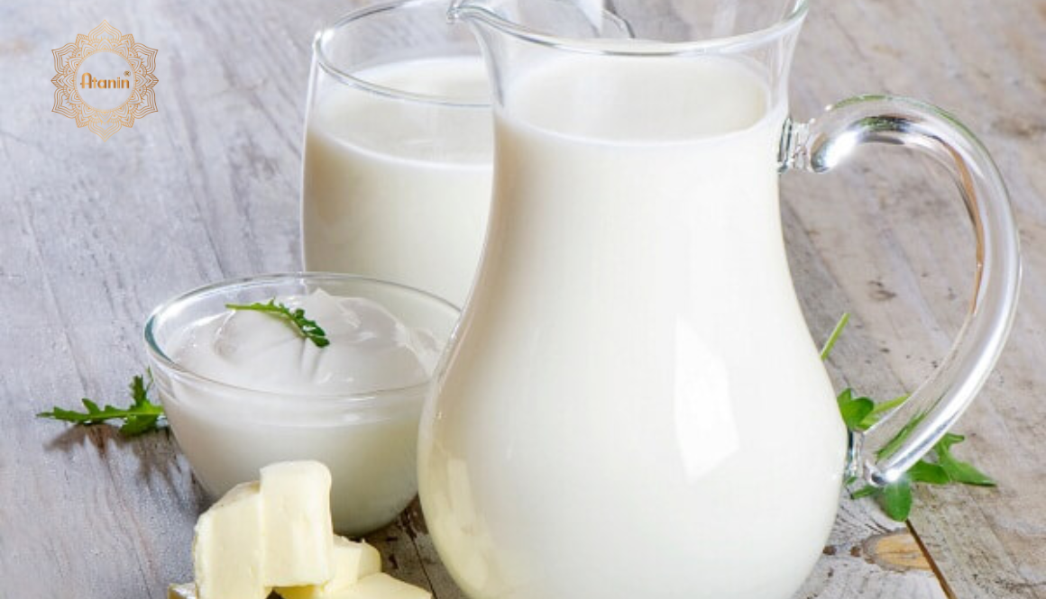 Axit lactic trong sữa giúp giảm sạm da, chữa lành da khô và nứt nẻ, đồng thời giảm cháy nắng