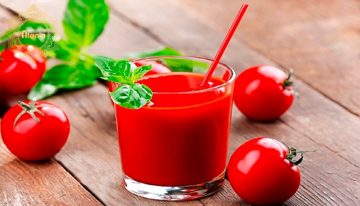 Cà chua chứa nhiều vitamin C, là một trong những thực phẩm có tác dụng mờ nám và dưỡng da hiệu quả